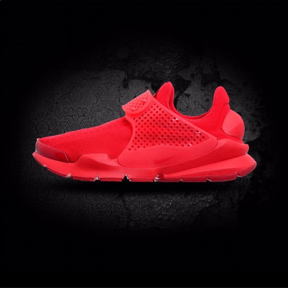 Men’s Nike Sock Dart Triple Red 🔥